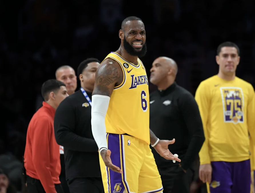 Im Spiel Mavericks-Lakers gibt die NBA zu, dass die Schiedsrichter sieben Anrufe verpasst haben
