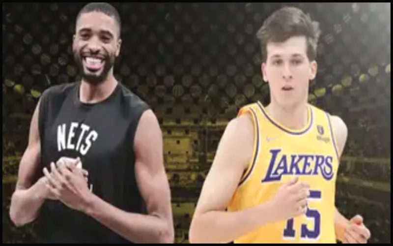 Ο Mikal Bridges των Brooklyn Nets χειροκροτεί τον Austin Reaves των Los Angeles Lakers